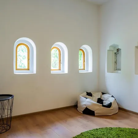 Holiday home Dumbrava Rosie