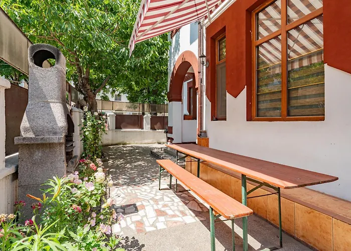 Dumbrava Rosie Holiday home *